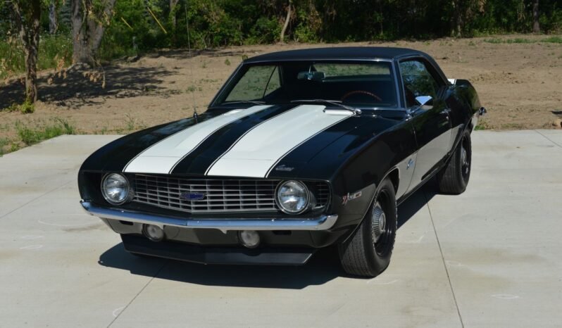 
								1969 Chevrolet Camaro Z28 Fathom Green full									