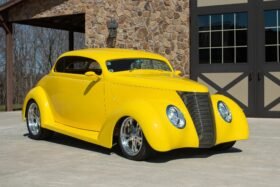 1937 Ford Custom Coupe LQ9 V8