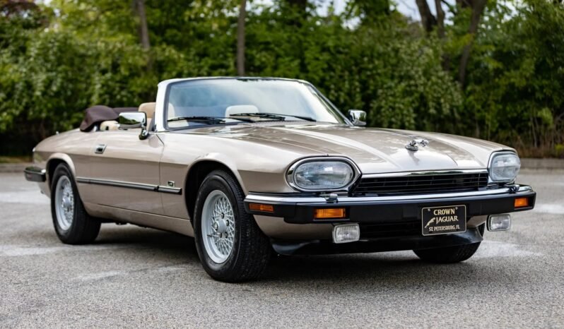 
								1992 Jaguar XJS Convertible V12 full									
