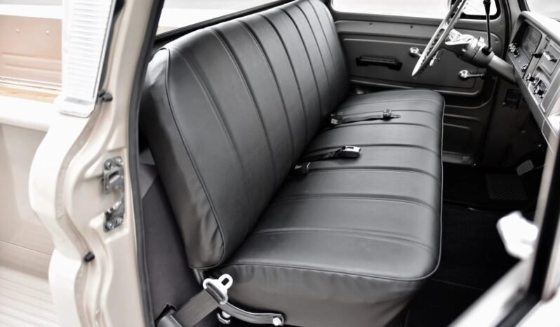 
								1965 Chevrolet C10 Pickup Truck 283CI V8 full									