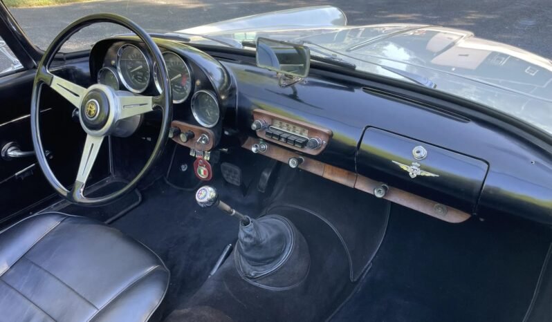 
								1960 Alfa Romeo 2000 Spider full									