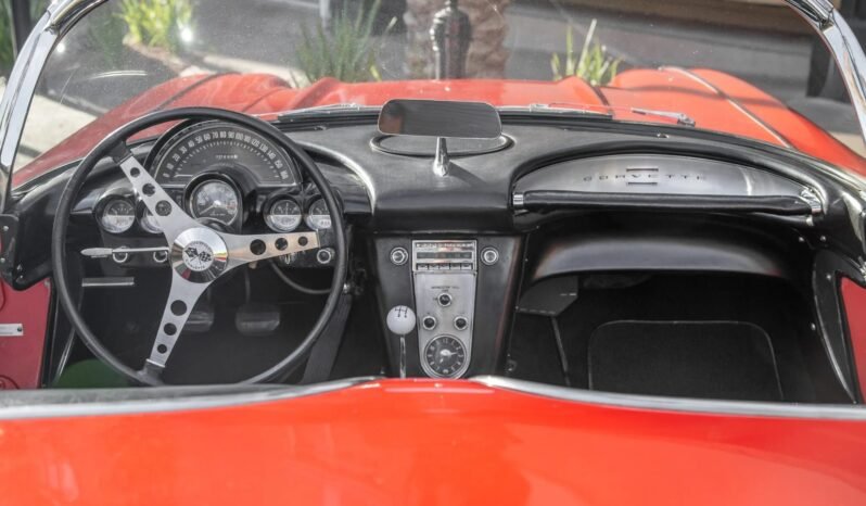 
								1960 Chevrolet Corvette Convertible V8 full									
