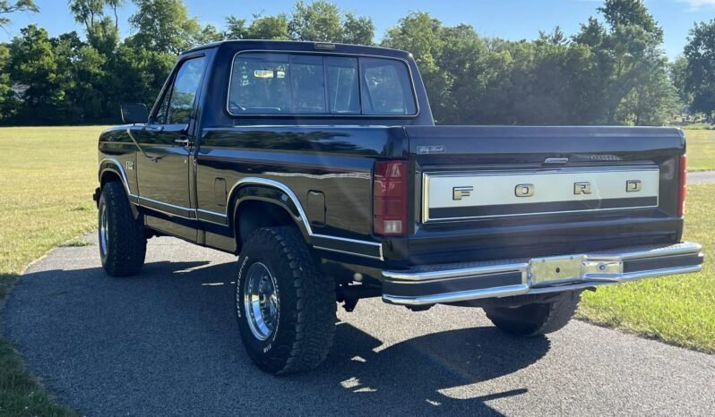 
								1984 Ford F-150 XLT 4X4 full									