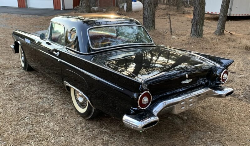 
								1957 Ford Thunderbird Black full									