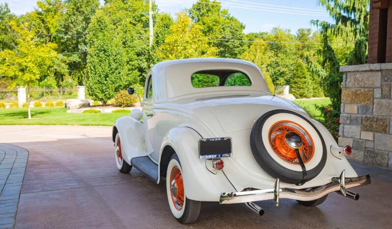 
								1935 Ford Model 48 Three-Window Coupe full									