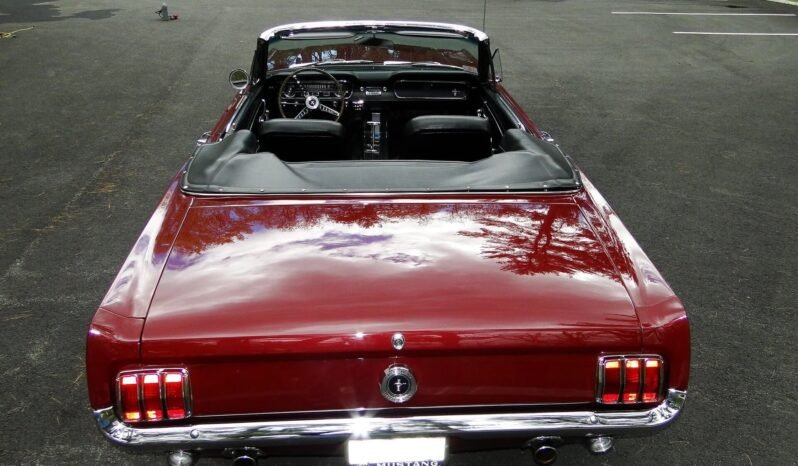 
								1965 Ford Mustang V8 Convertible full									
