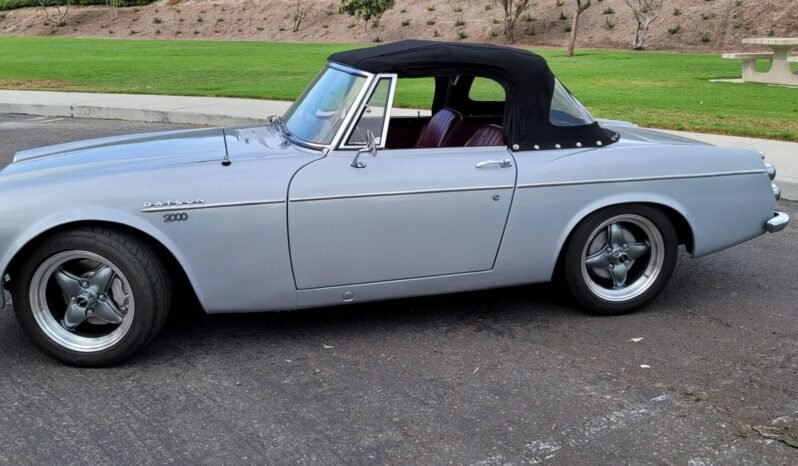 
								1967.5 Datsun 1600 full									