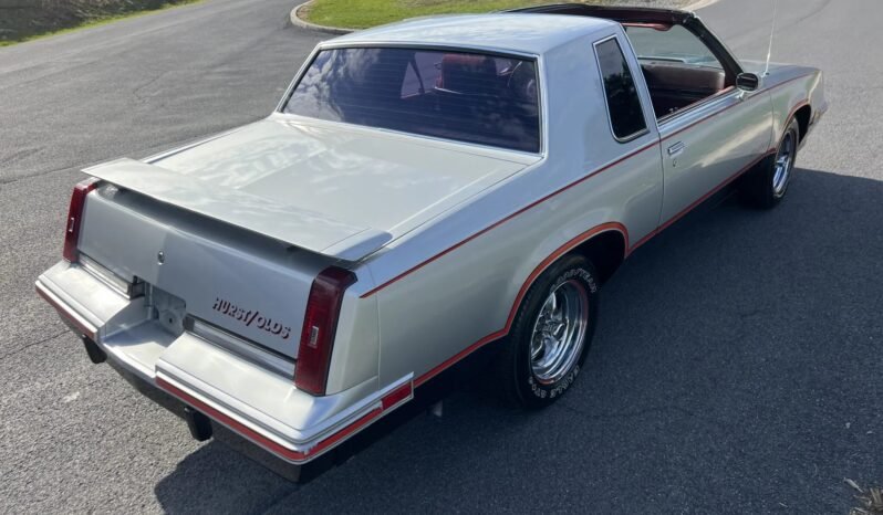 
								1984 Oldsmobile Hurst/Olds V8 full									