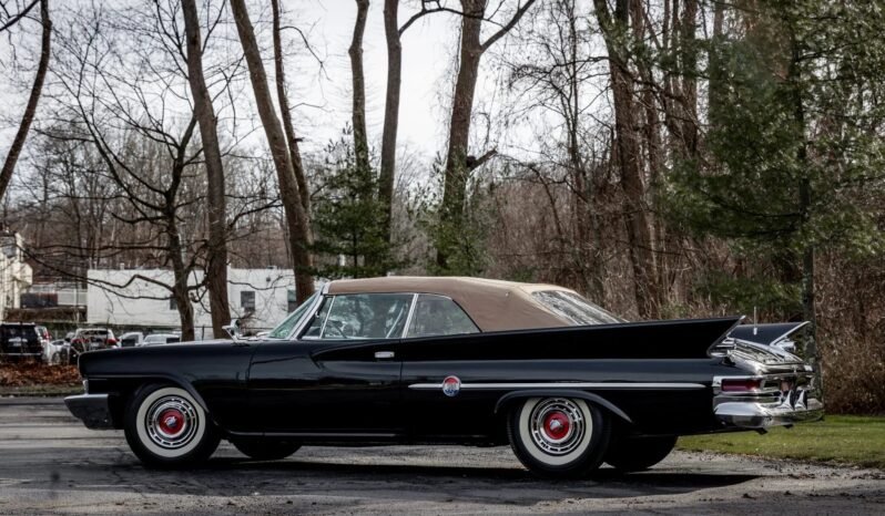 
								1961 Chrysler 300G Black full									