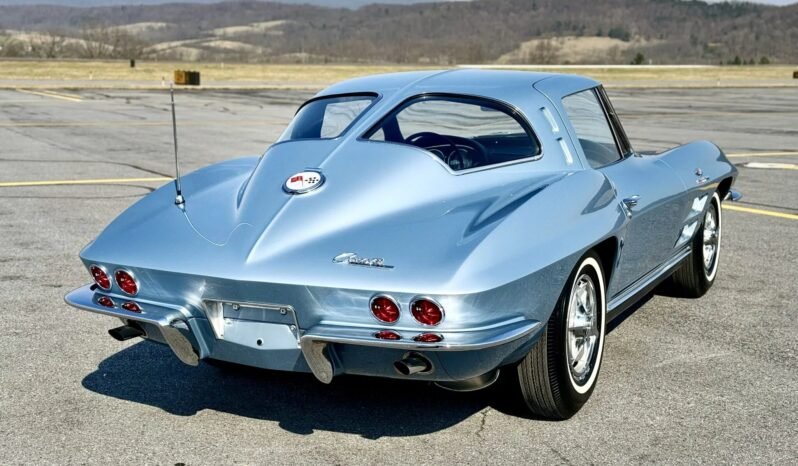 
								1963 Chevrolet Corvette Split-Window Coupe 4-Speed full									