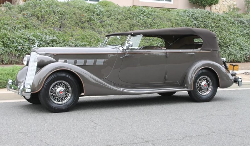 
								1936 Packard Super Eight full									
