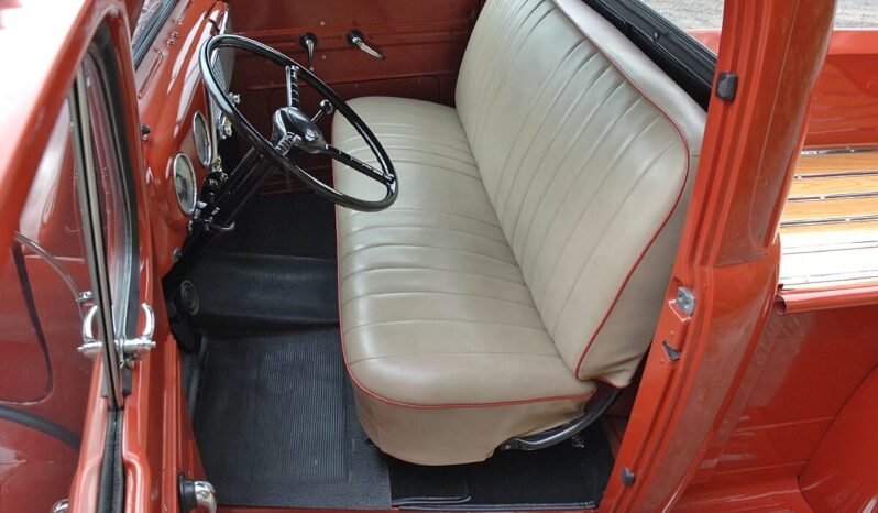 
								1952 Ford F-1 Pickup Truck full									