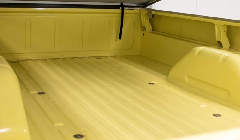 
								1972 Ford F-250 Sport Custom 4WD full									