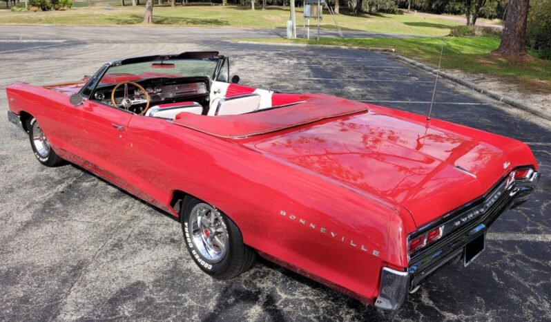
								1965 Pontiac Bonneville Convertible 400CI V8 full									