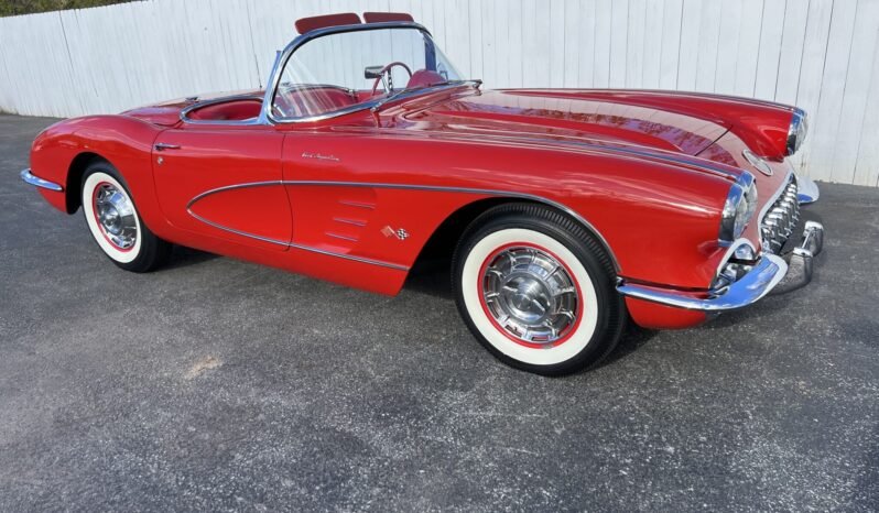 
								1960 Chevrolet Corvette 4-Speed full									