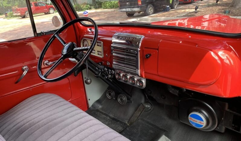 
								1949 Ford F-1 Pickup Truck V8 full									