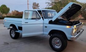 1976 Ford F-250 Custom V8