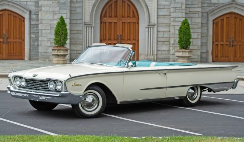
								1960 Ford Galaxie Sunliner full									