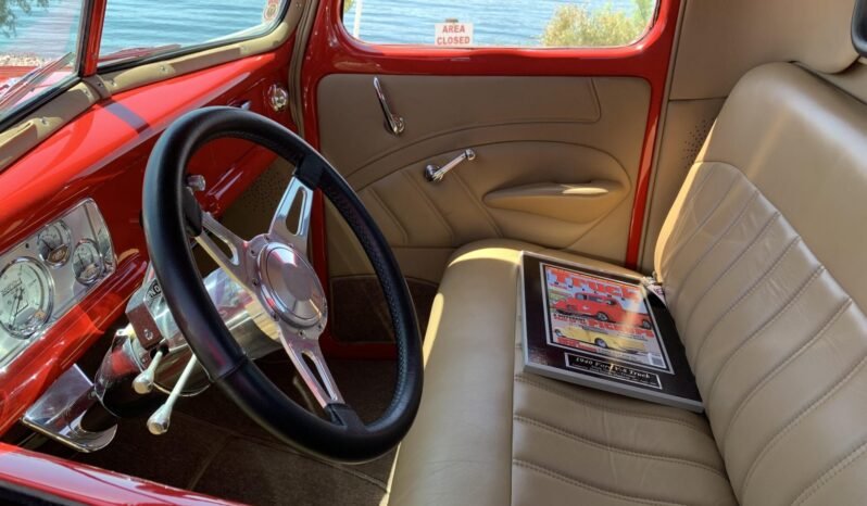 
								1945 Ford Pickup Truck V8 full									