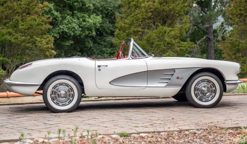 
								1959 Chevrolet Corvette full									