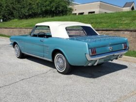 1966 Ford Mustang V8