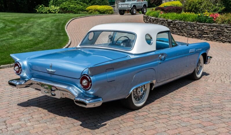 
								1957 Ford Thunderbird Metallic Blue full									