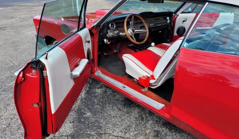 
								1965 Pontiac Bonneville Convertible 400CI V8 full									