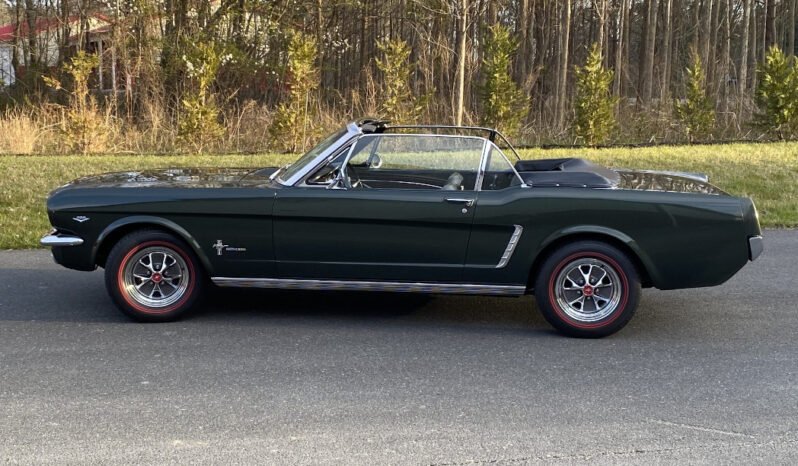 
								1965 Ford Mustang Convertible full									