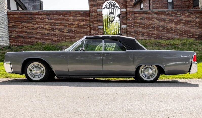 
								1963 Lincoln Continental Convertible V8 full									