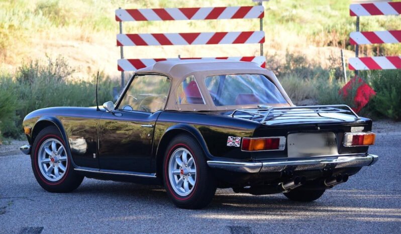 
								1974 Triumph TR6 Black full									
