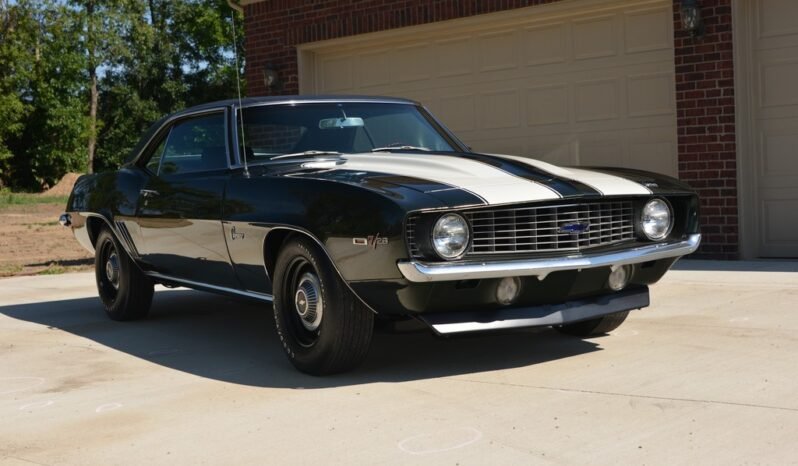 
								1969 Chevrolet Camaro Z28 Fathom Green full									