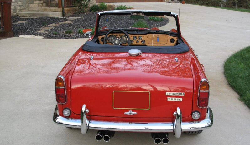 
								1968 Triumph TR250 Soft Top full									
