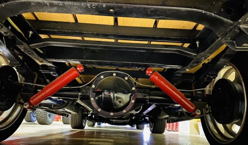 
								1957 Chevrolet 3100 Big Window V8 full									