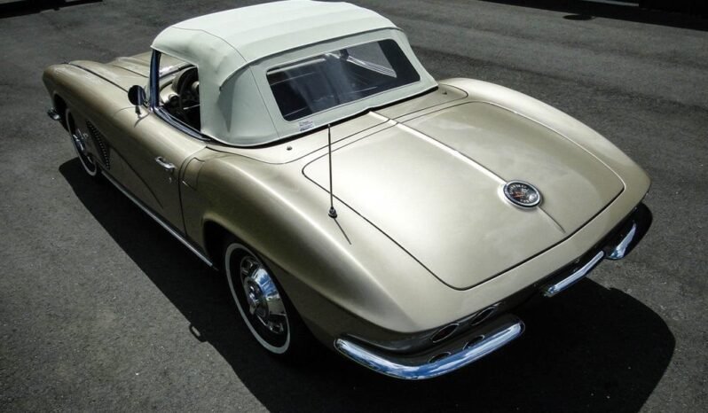 
								1962 Chevrolet Corvette Fuelie full									