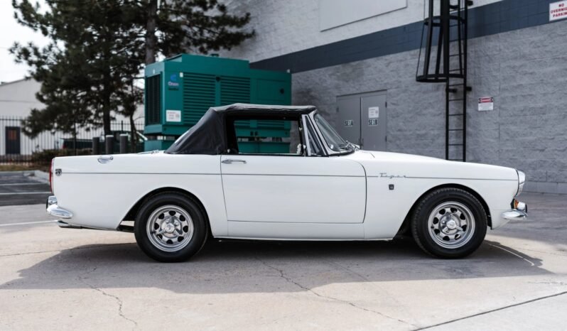 
								1966 Sunbeam Tiger 4-Speed full									
