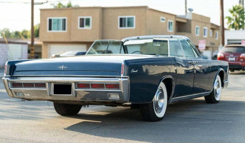 
								1966 Lincoln Continental V8 full									