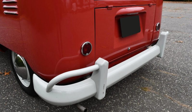 
								1961 Volkswagen Type 2 Bus full									