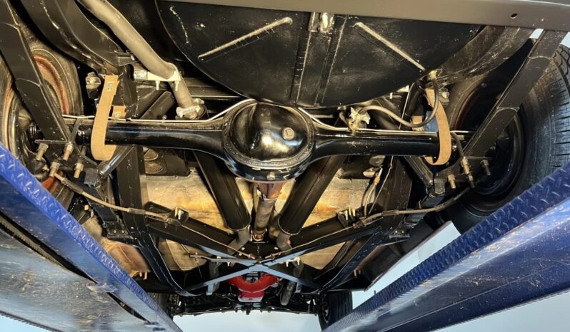 
								1956 Chevrolet Corvette Roadster full									