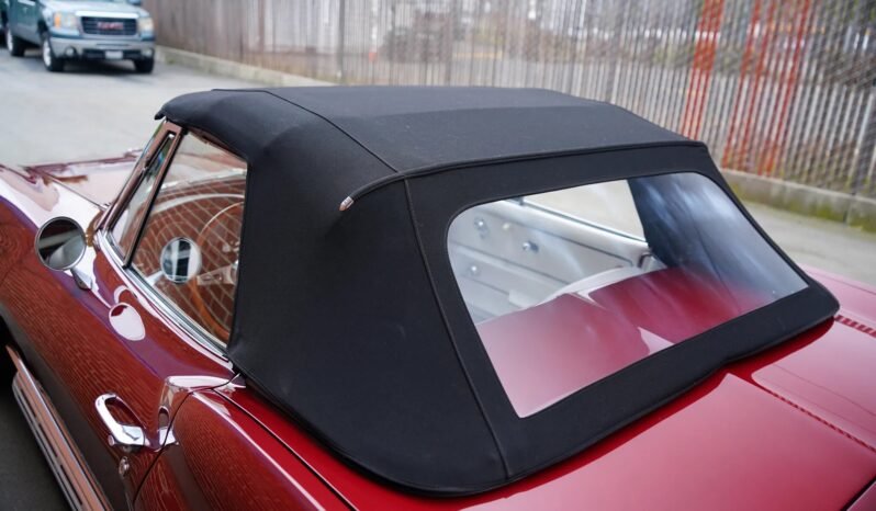 
								1965 Chevrolet C2 Corvette full									