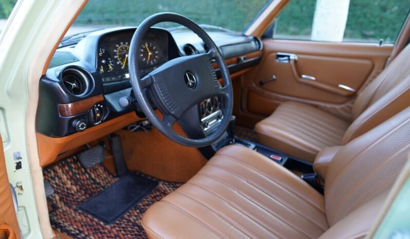 
								1978 Mercedes-Benz 230 Sedan full									