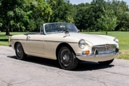 
										1965 MG MGB full									