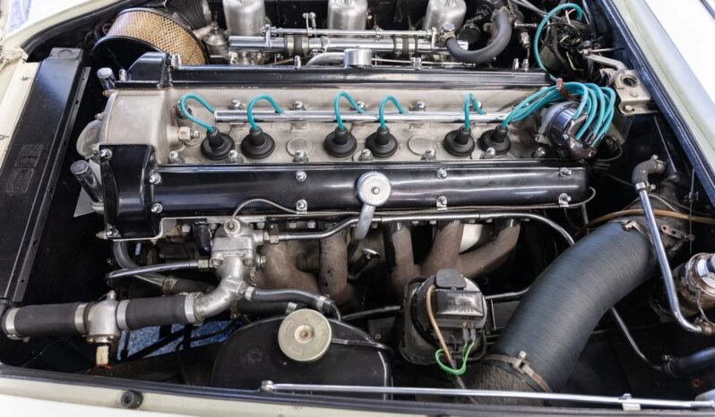 
								1963 Aston Martin DB4 full									