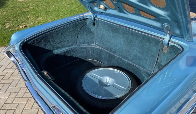 
								1962 Oldsmobile Starfire V8 Convertible full									