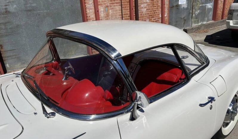 
								1961 Chevrolet Corvette White full									