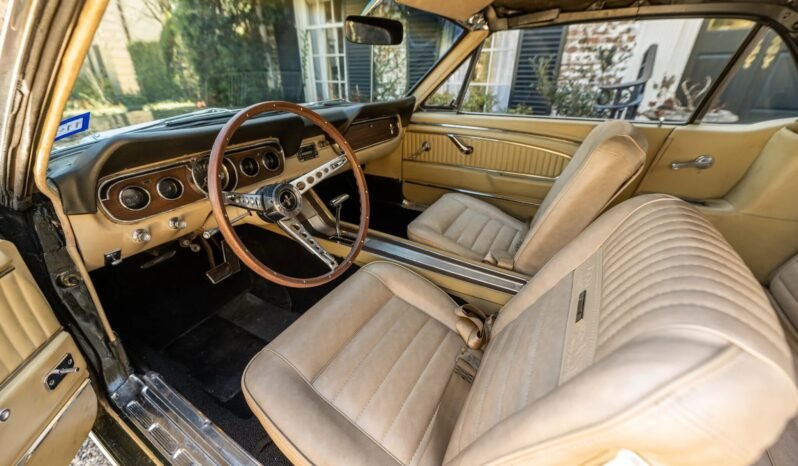 
								1966 Ford Mustang Metallic Green full									