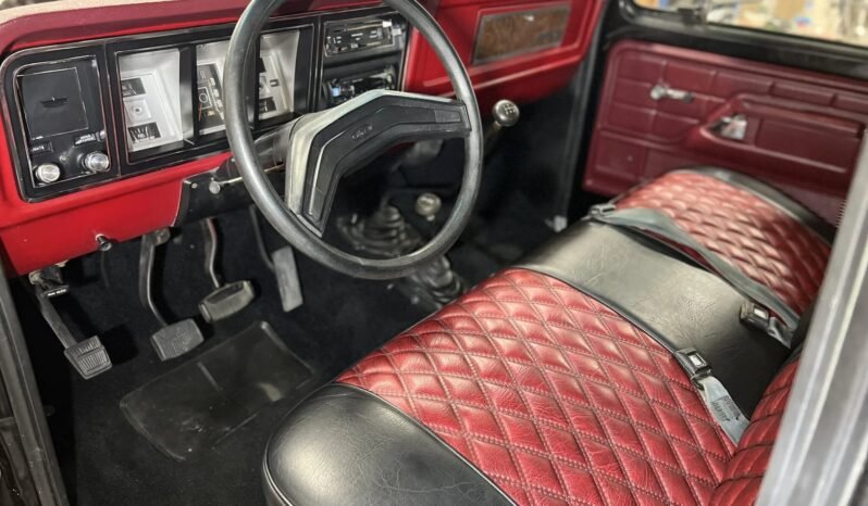 
								1979 Ford Bronco Custom V8 full									