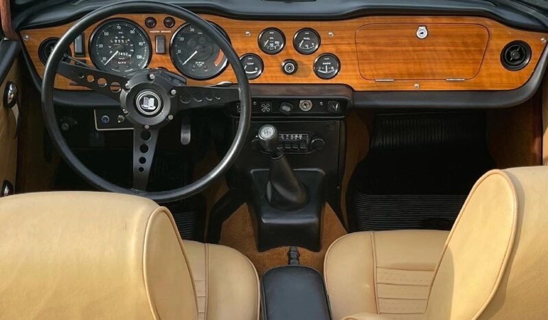 
								1969 Triumph TR6 Soft Top full									