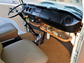 1971 Volkswagen Bus Westfalia Camper