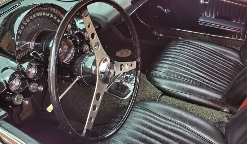 
								1962 Chevrolet Corvette Fuel-Injected V8 full									