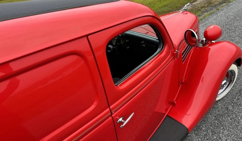 
								1935 Ford Sedan Delivery V8 full									